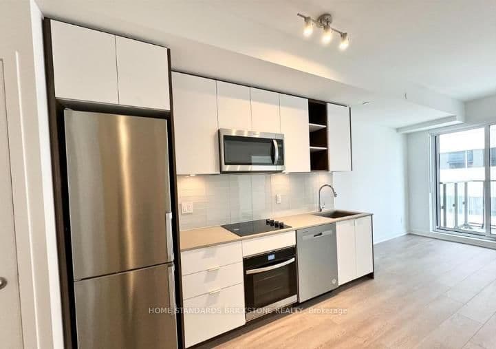 543 Richmond Street W, Unit 933