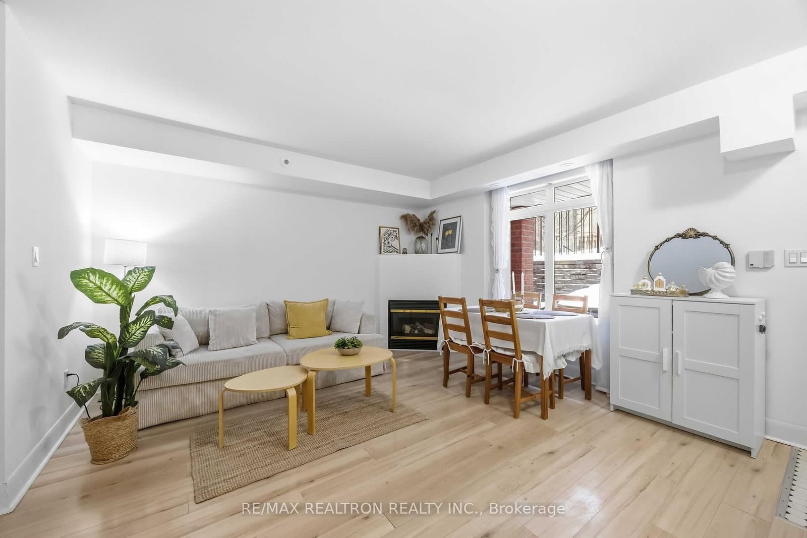 #121 - 415 Jarvis Street