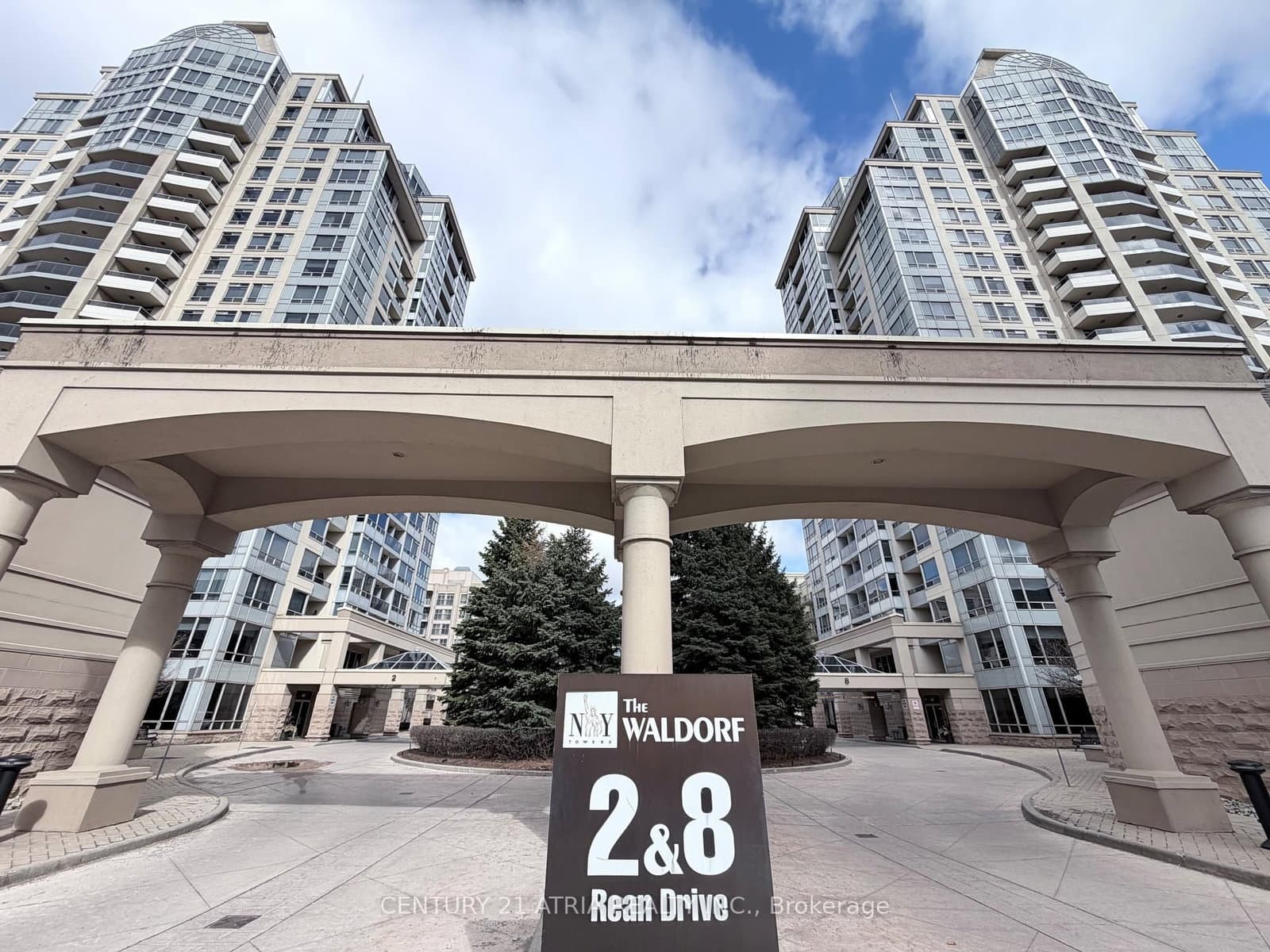 #303 - 8 Rean Drive