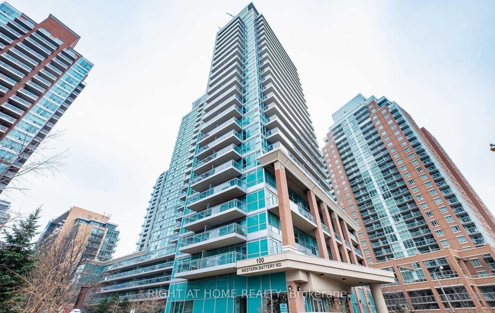 #809 - 100 Western Battery Road