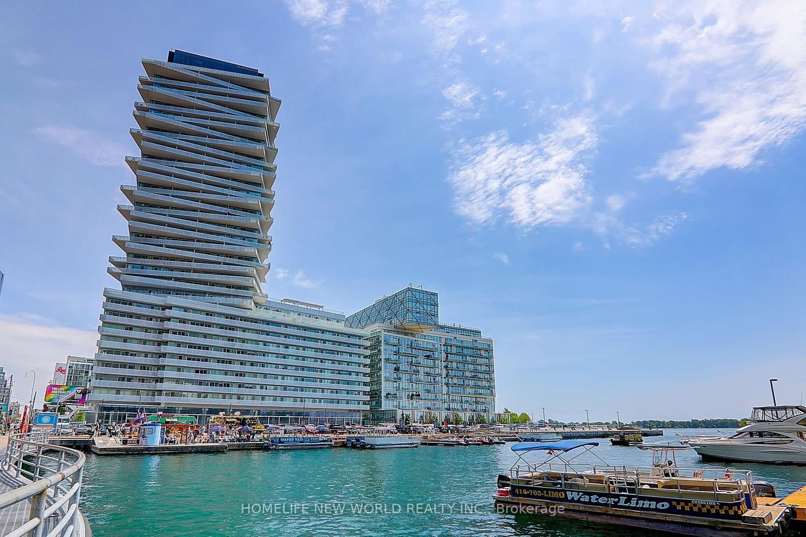 #1906 - 15 Queens Quay E