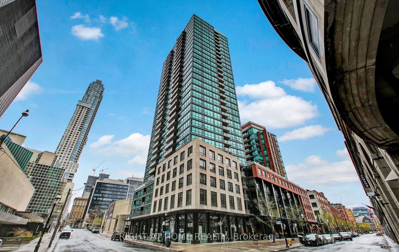 #1409 - 1 Scott Street