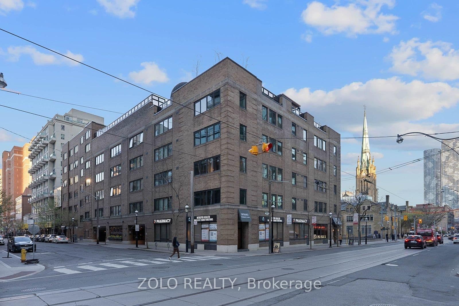 #302 - 55 Lombard Street