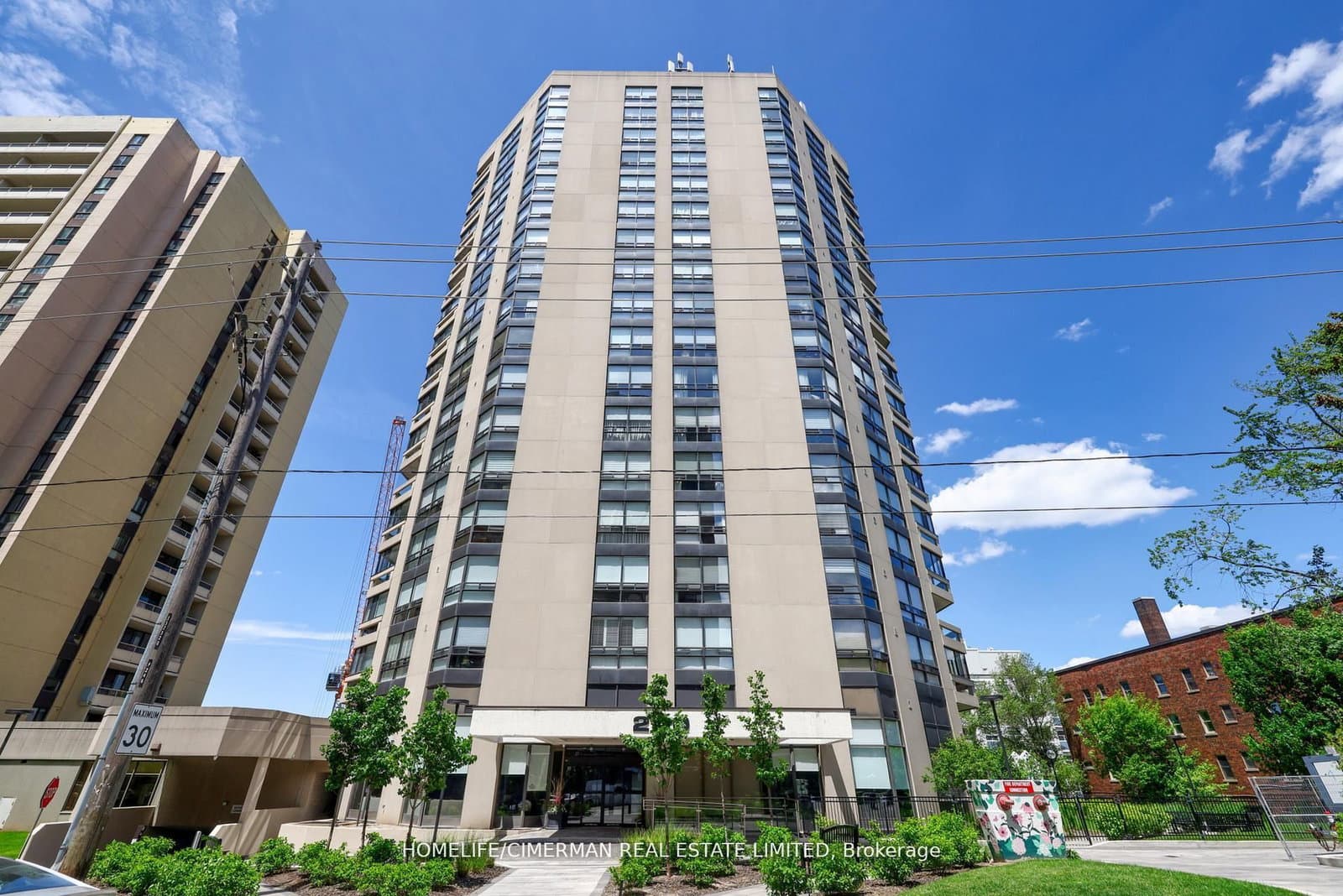 240 Heath Street W, Unit 1002