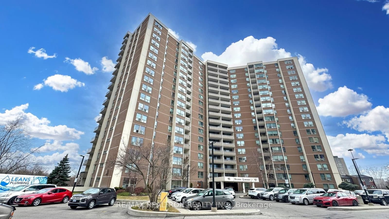 #903 - 15 Vicora Linkway