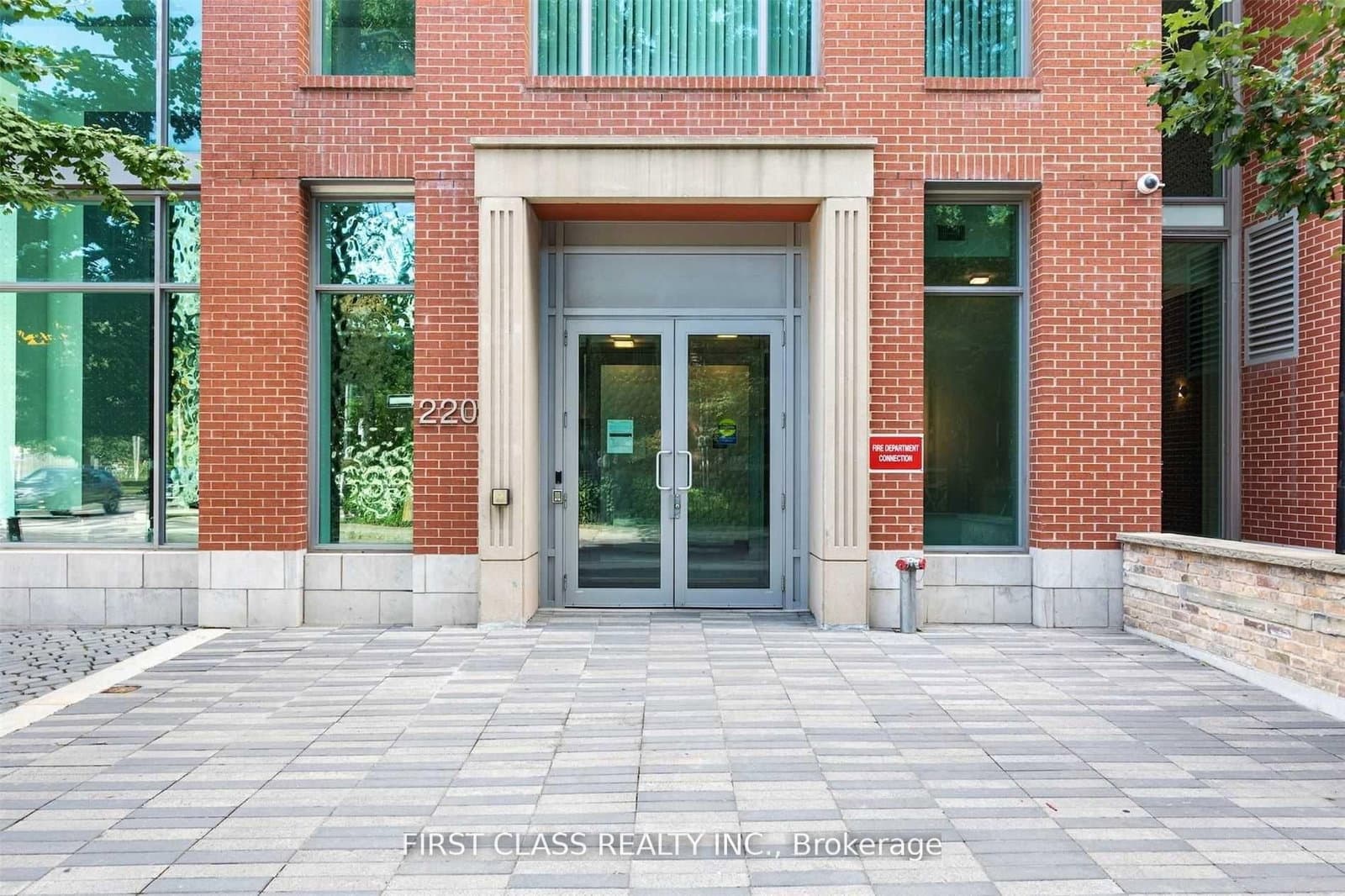 220 George Street, Unit 907