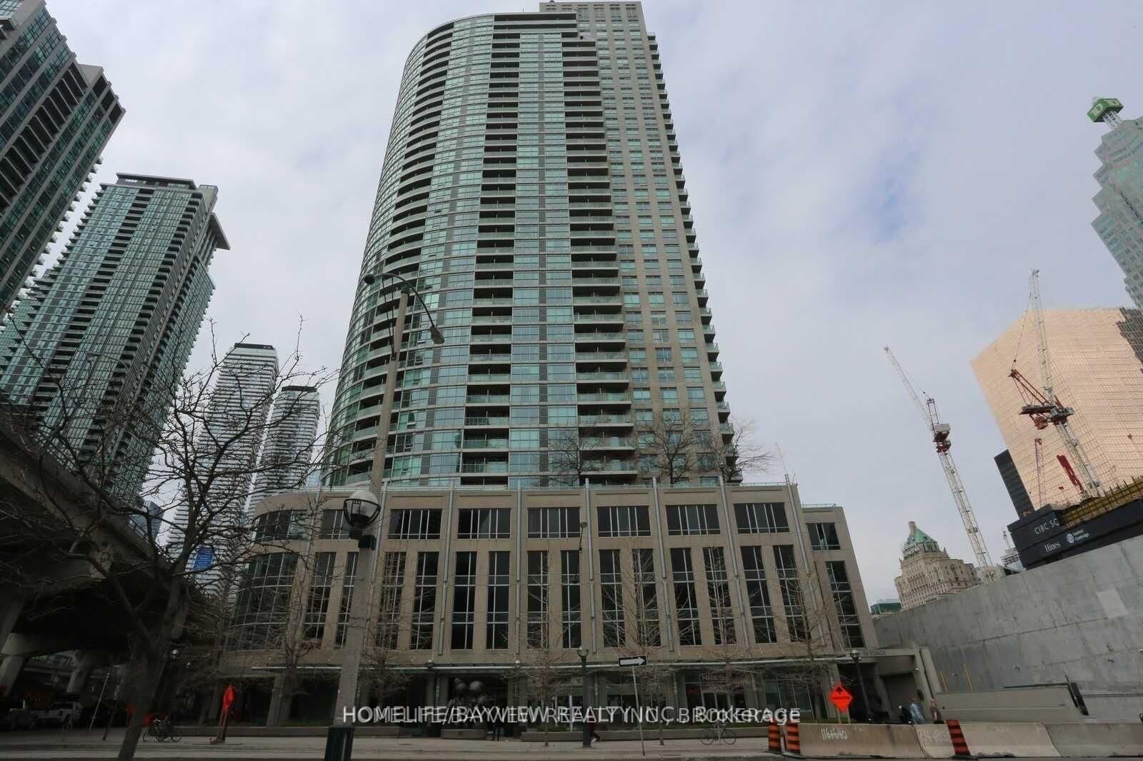 #915 - 18 Yonge Street