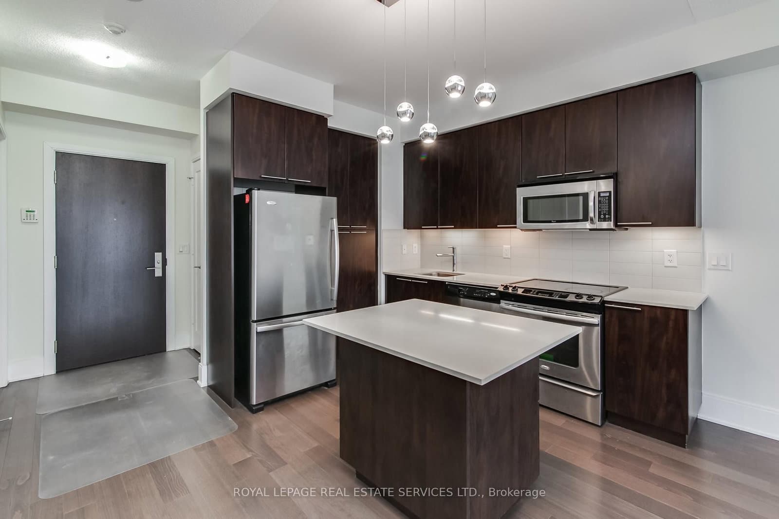 #1408 - 25 Broadway Avenue