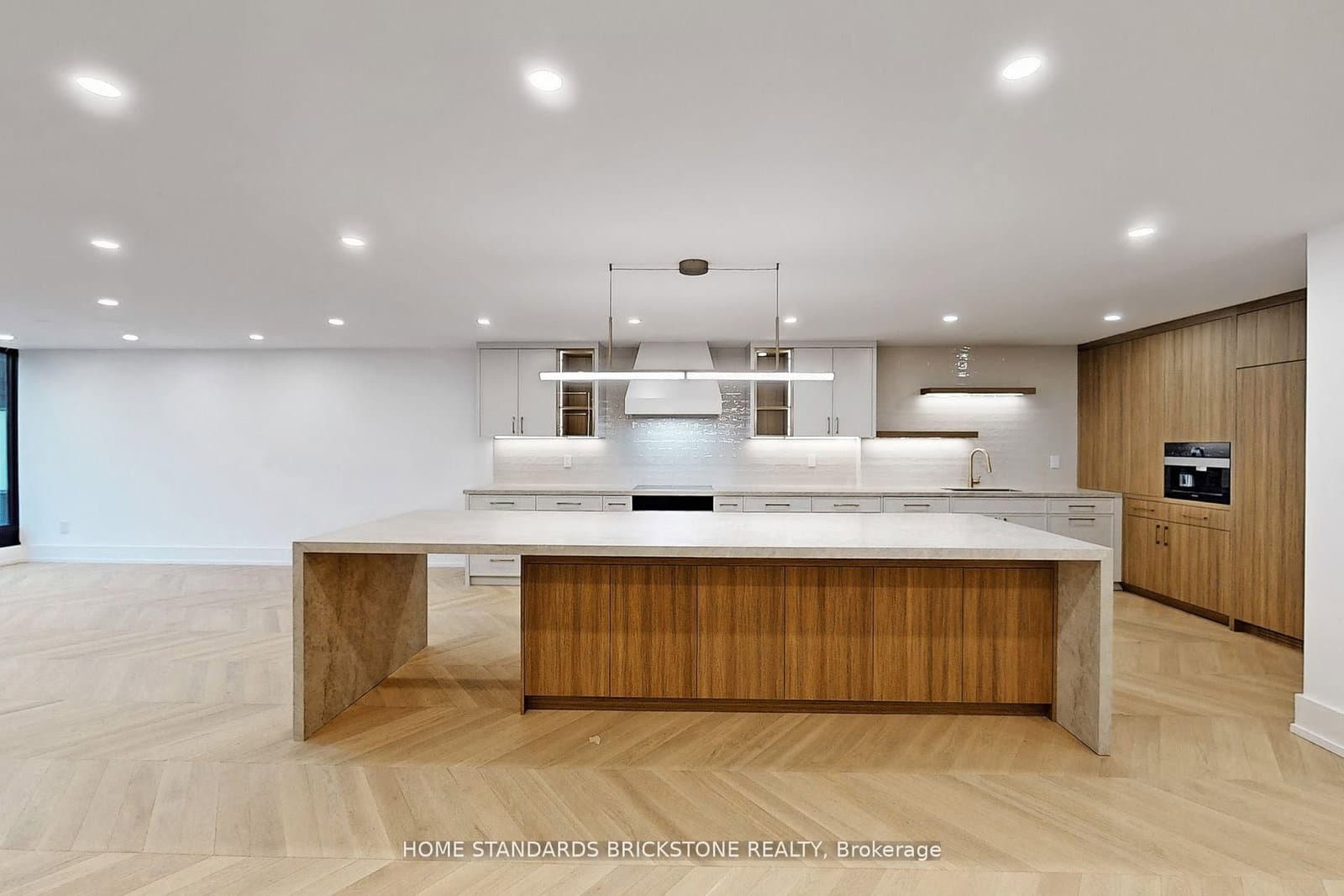 110 Bloor Street W, Unit 1009