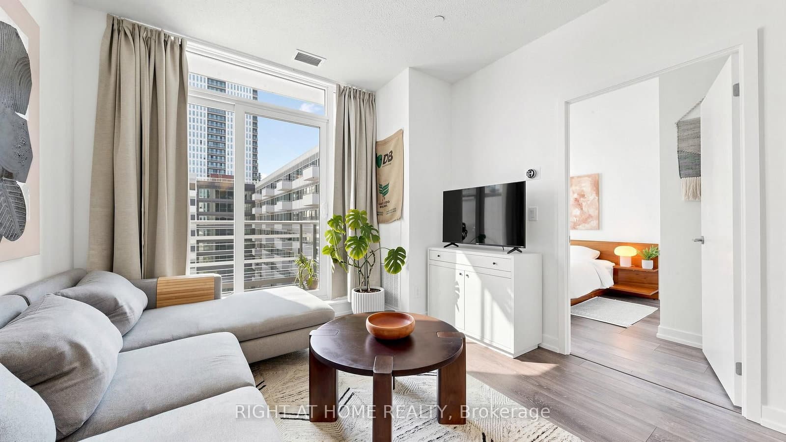 200 Sackville Street, Unit 714
