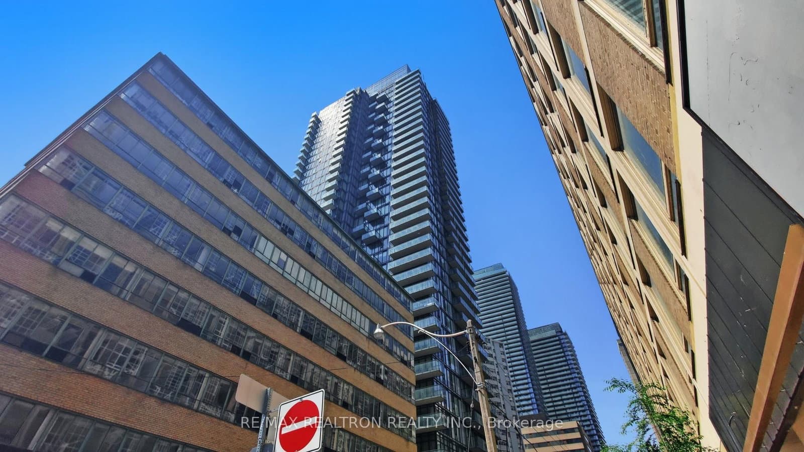 #3208 - 75 St Nicholas Street