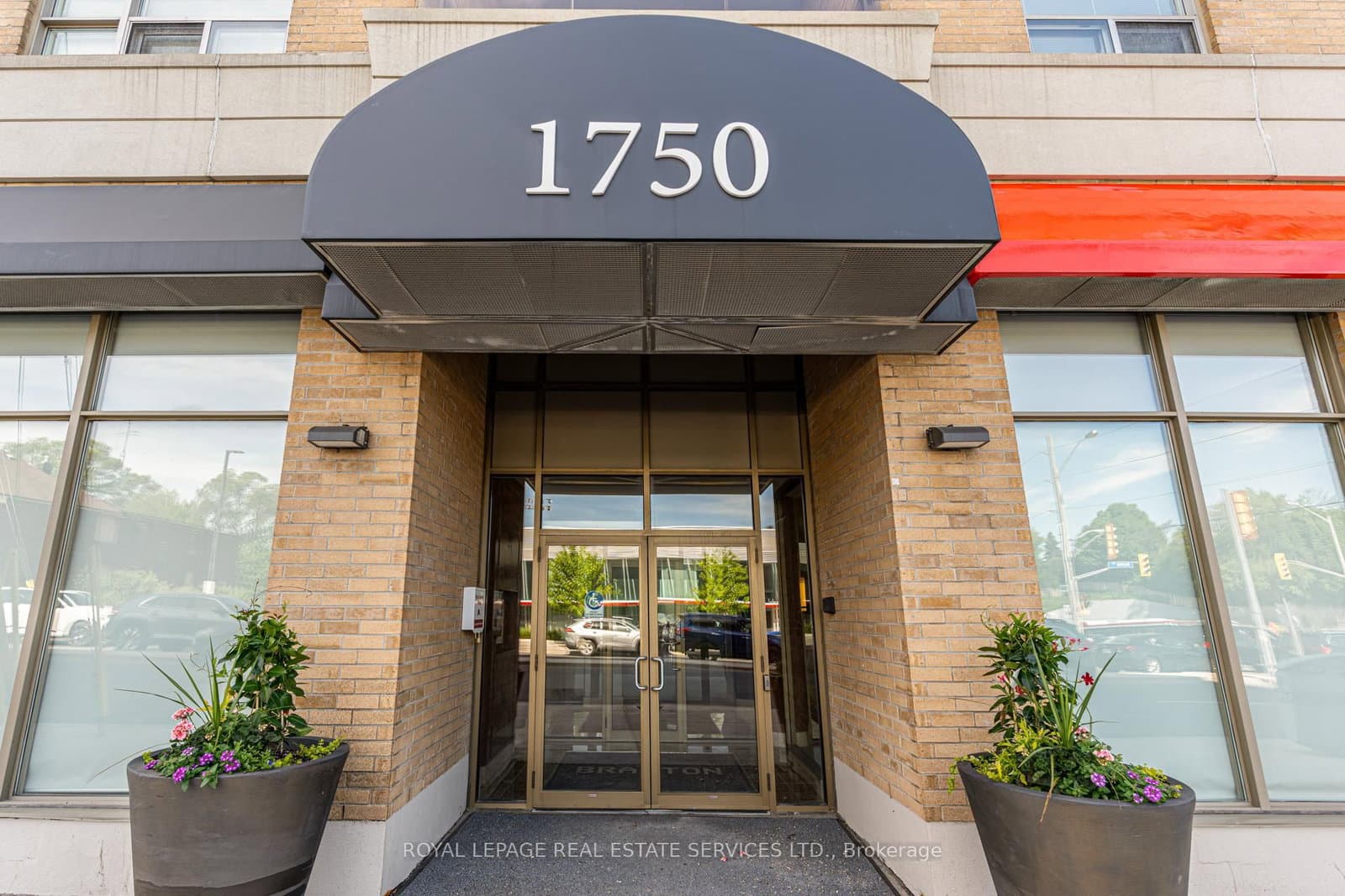 #202 - 1750 Bayview Avenue
