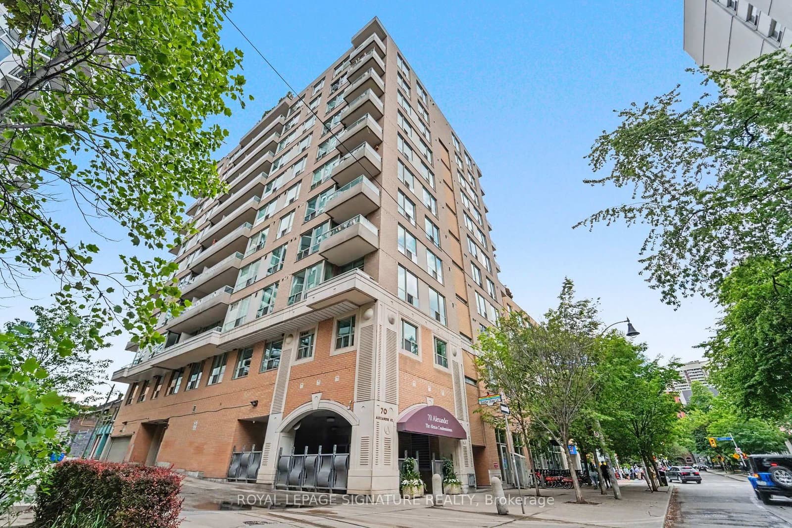 #406 - 70 Alexander Street