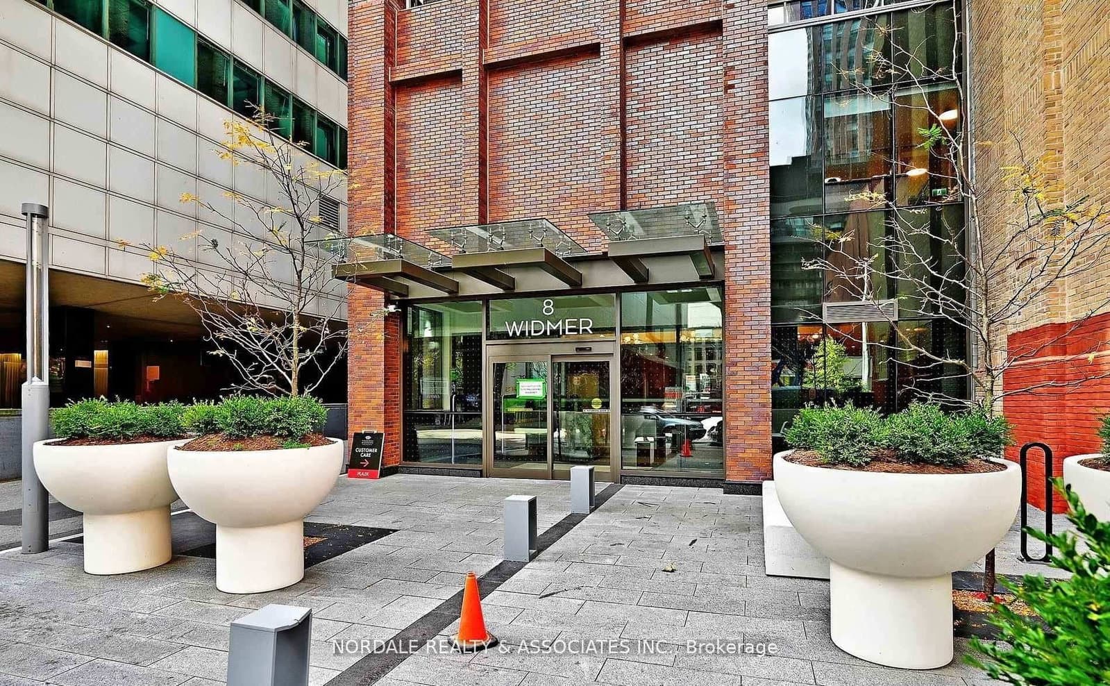#1512 - 8 Widmer Street