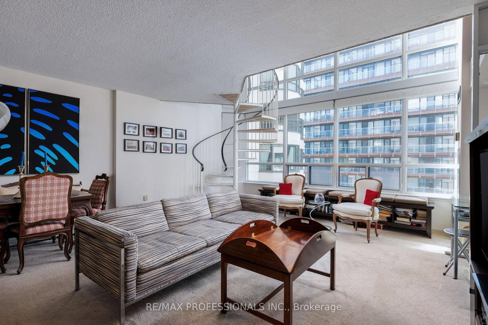 #1506 - 25 Maitland Street