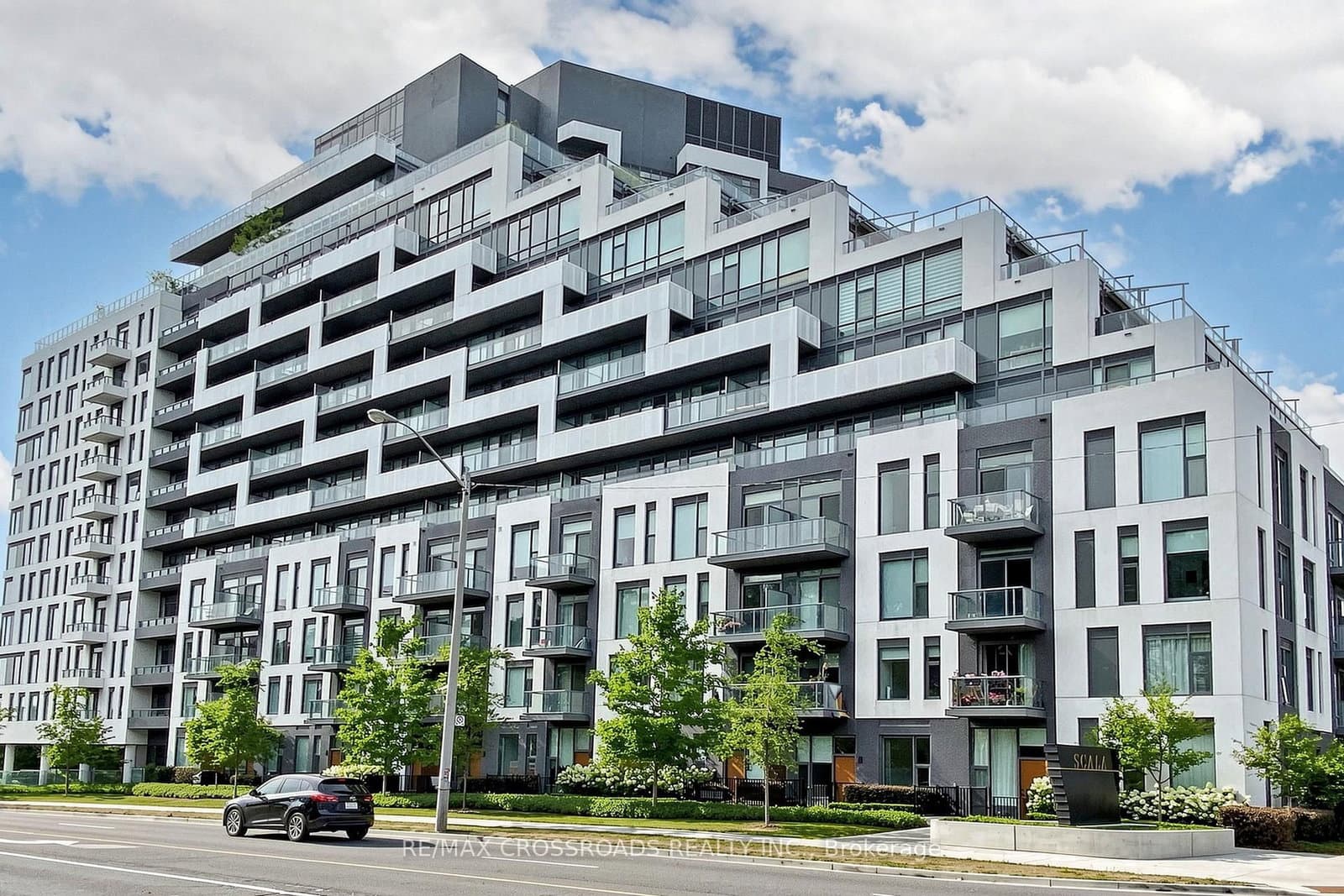 #534 - 25 Adra Grado Way