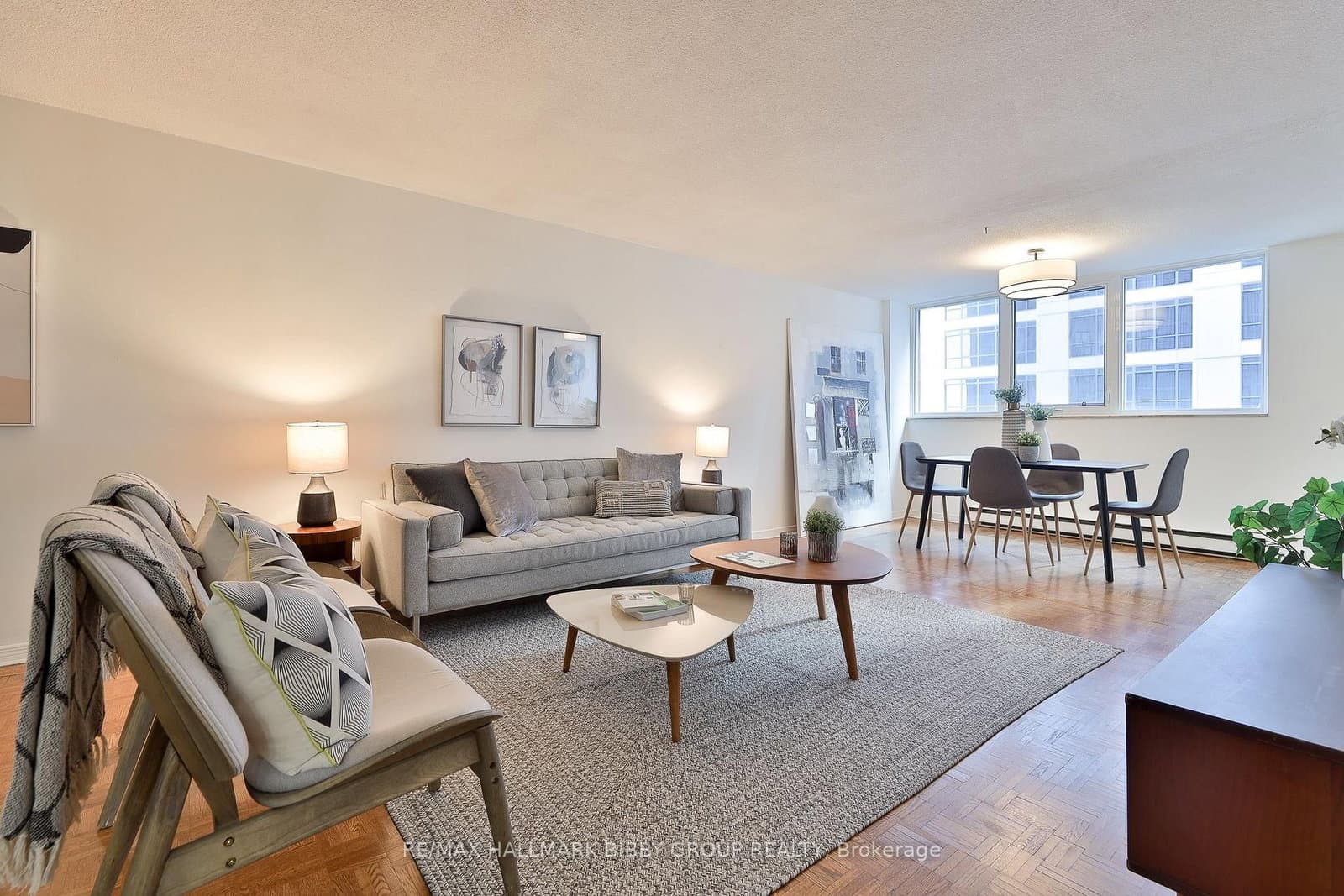 #1007 - 360 Bloor Street E