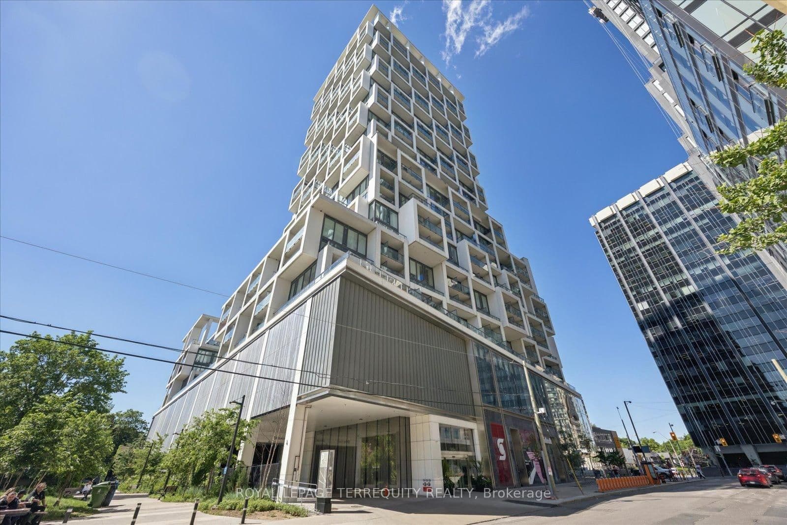 #703 - 5 Soudan Avenue