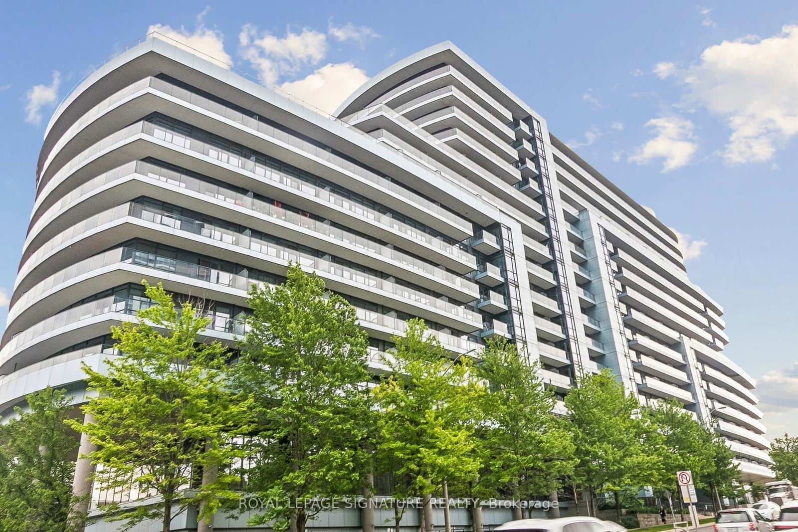 #923 - 2885 Bayview Avenue