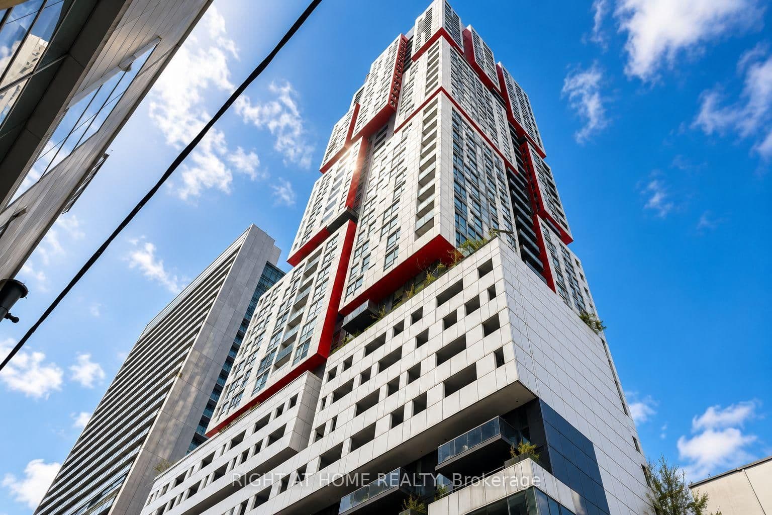 #1408 - 318 Richmond Street W
