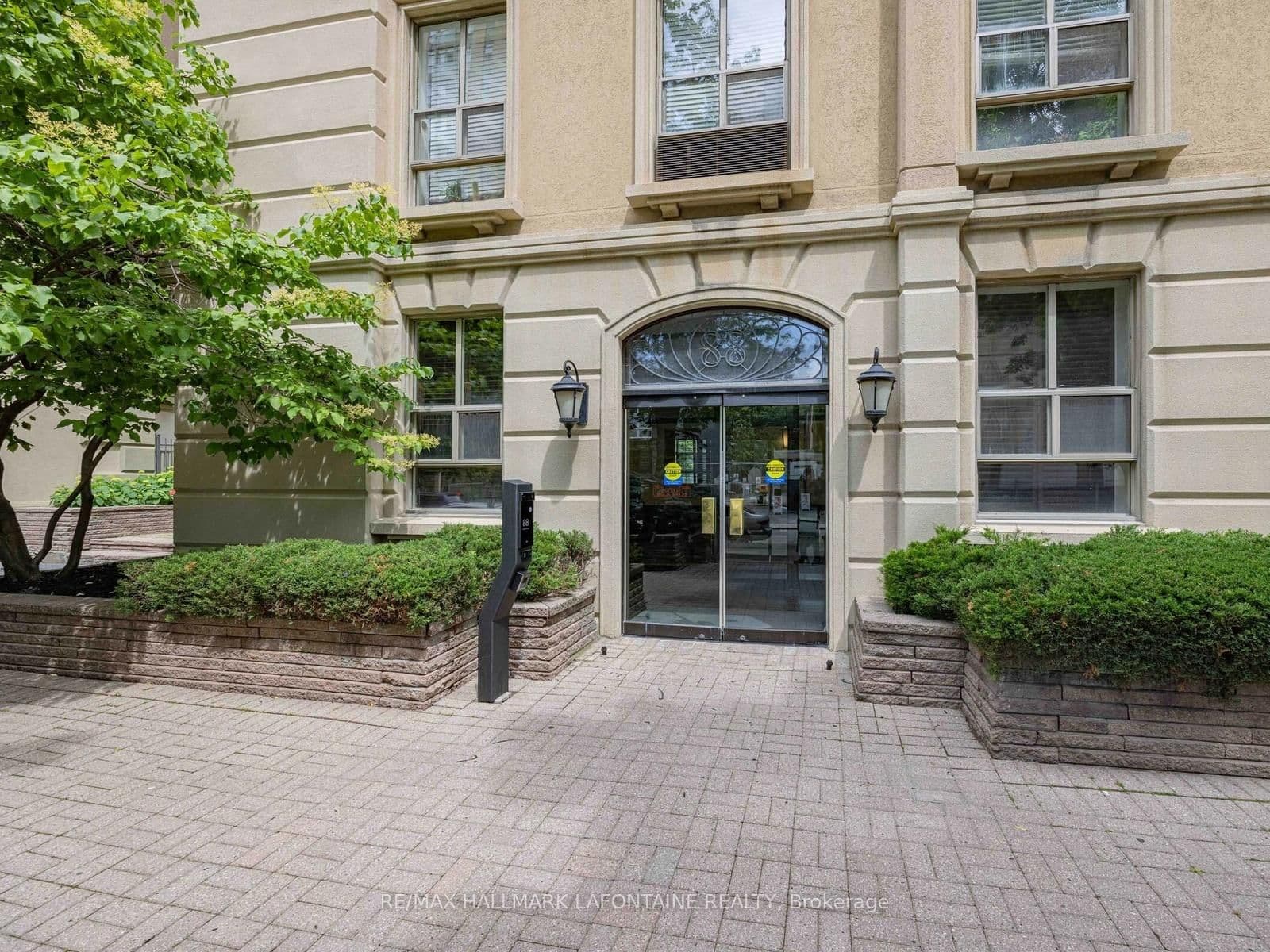 #504 - 88 Charles Street E
