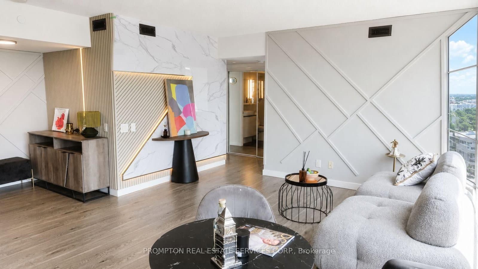 72 Esther Shiner Boulevard, Unit 717