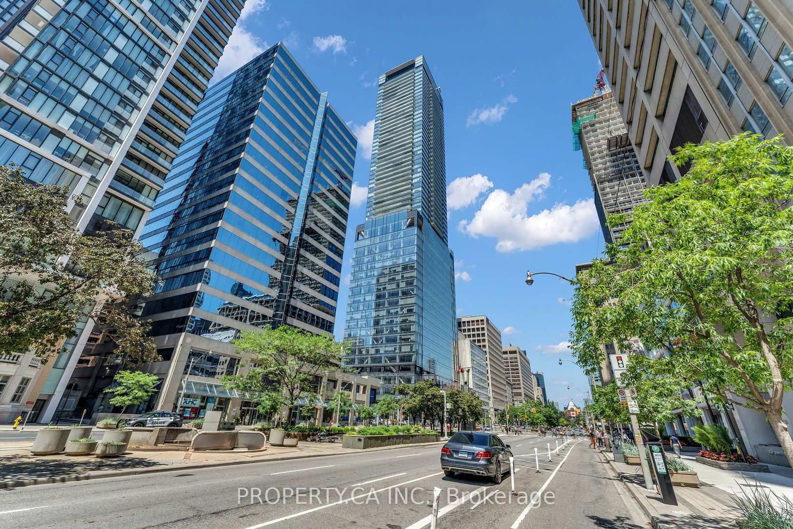 488 University Avenue, Unit 3002