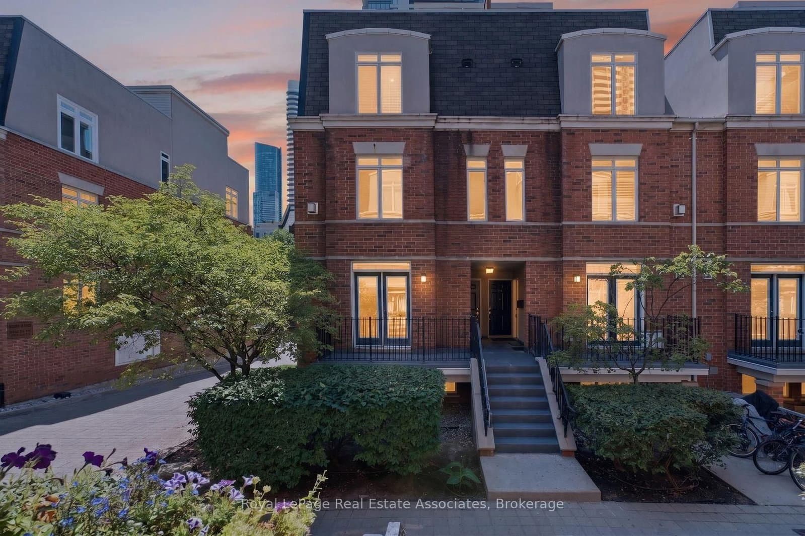 #206 - 415 Jarvis Street
