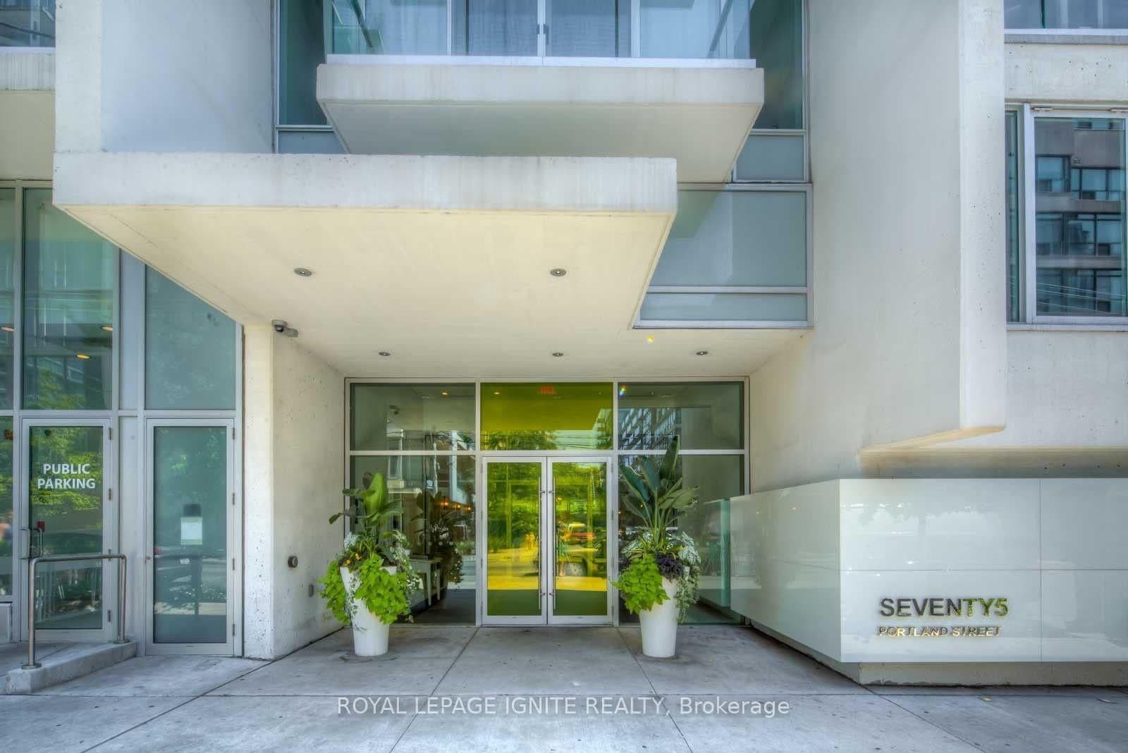 #406 - 75 Portland Street