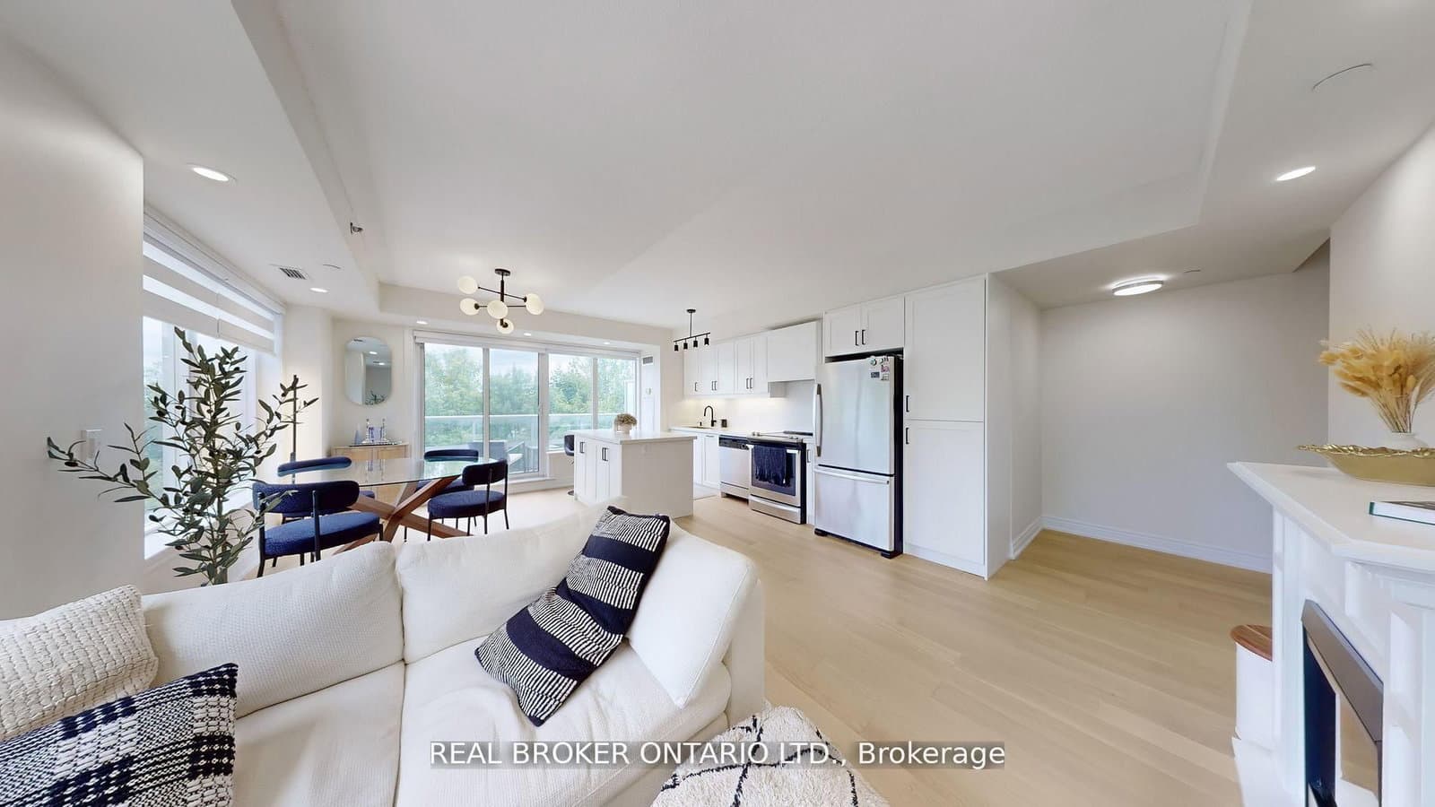 #415 - 701 Sheppard Avenue W