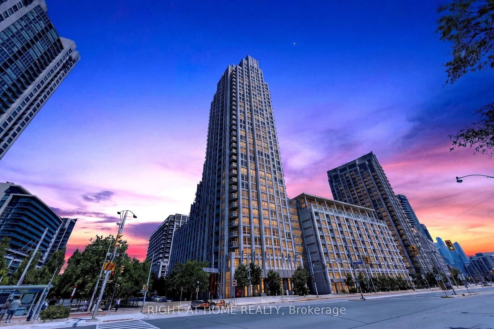 #509 - 628 Fleet Street