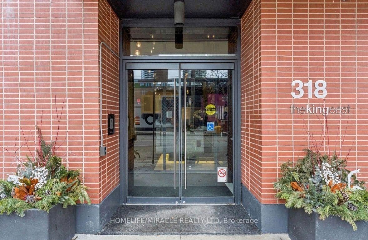 #207 - 318 King Street E