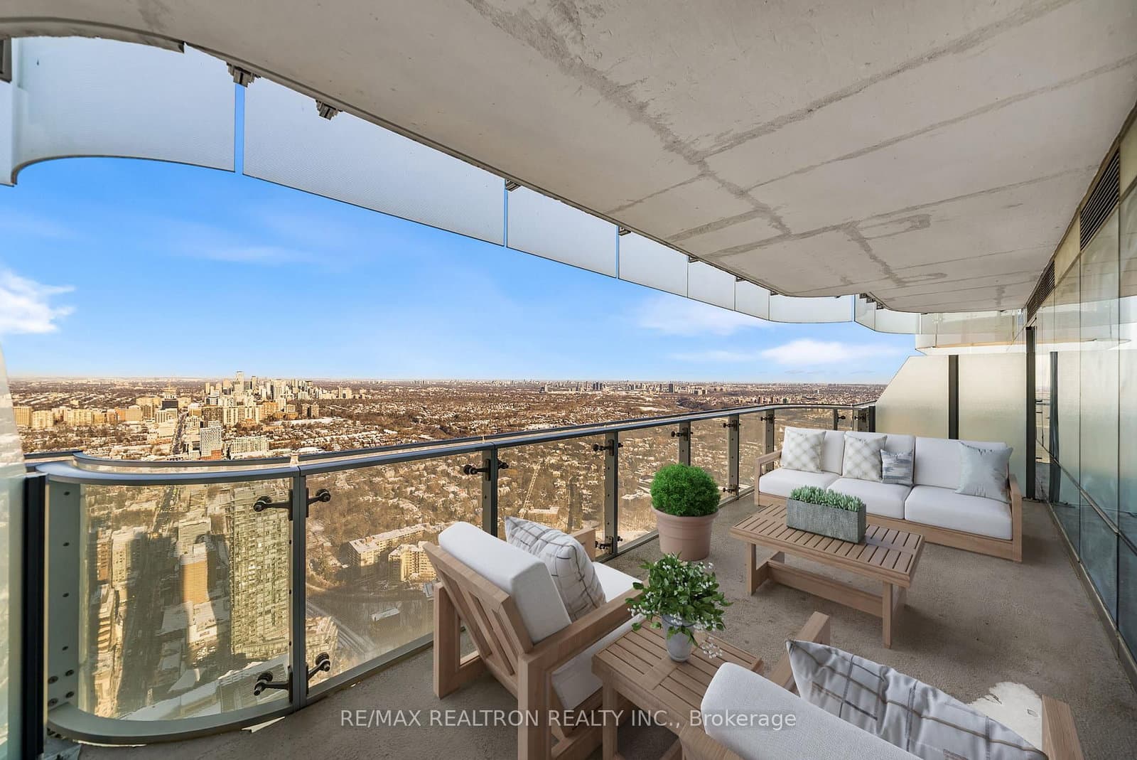 1 Bloor Street E, Unit 6010