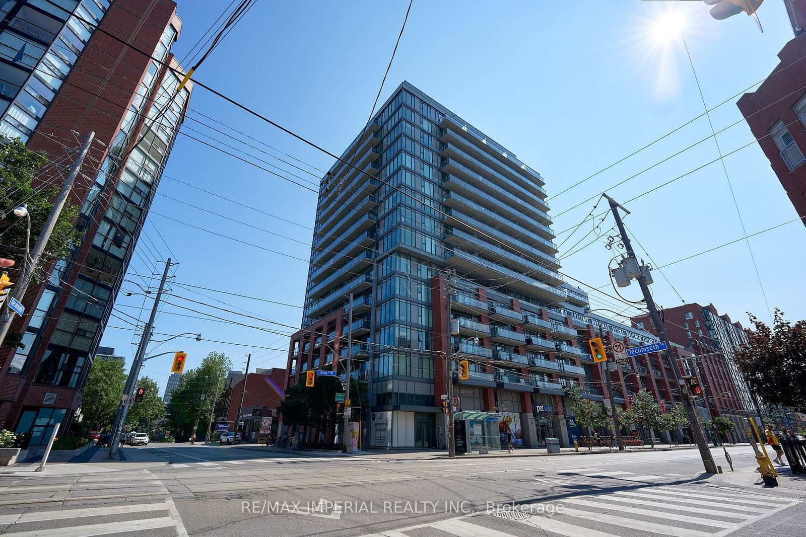 #901 - 775 King Street W