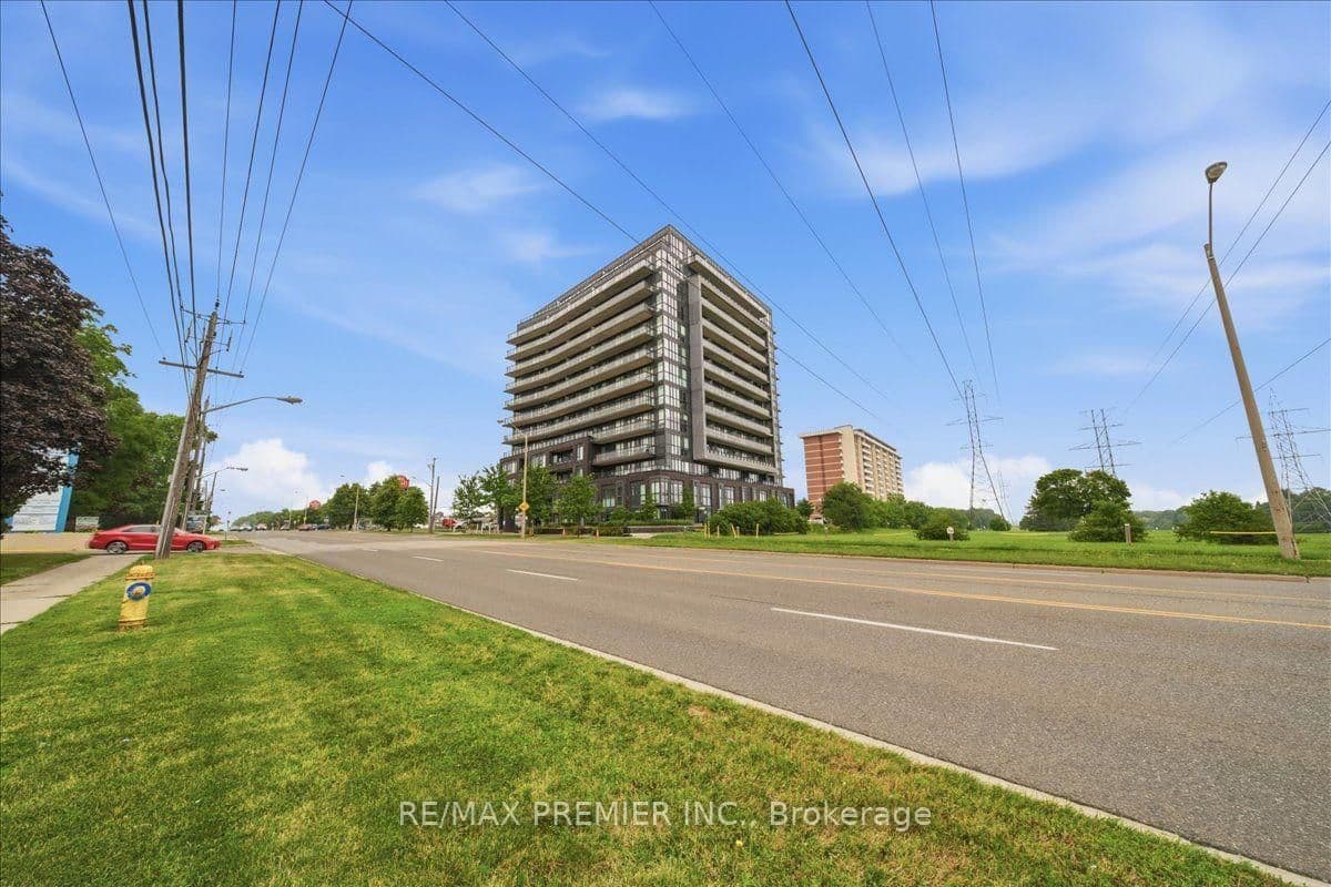 #1306 - 3237 Bayview Avenue