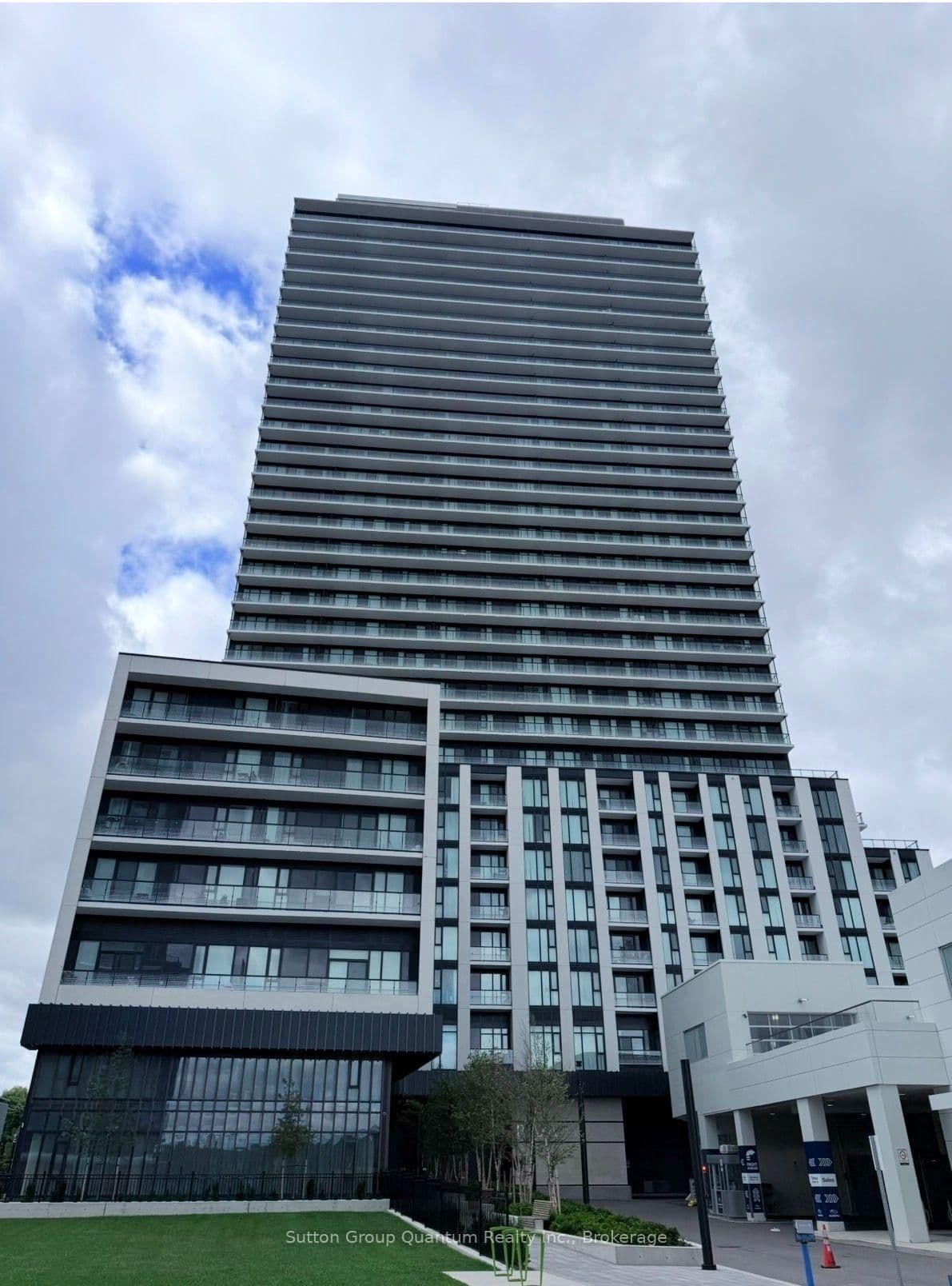 5858 Yonge Street, Unit condo townhouse 01