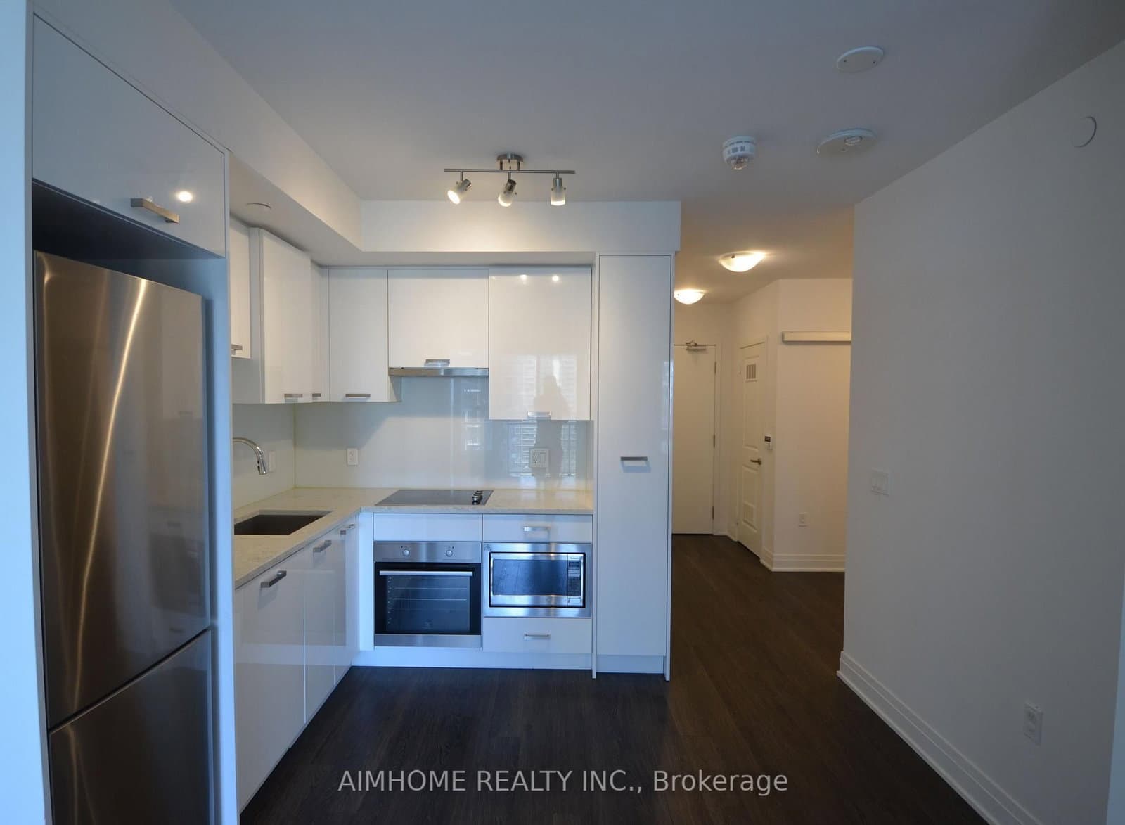 99 Broadway Avenue, Unit 2202