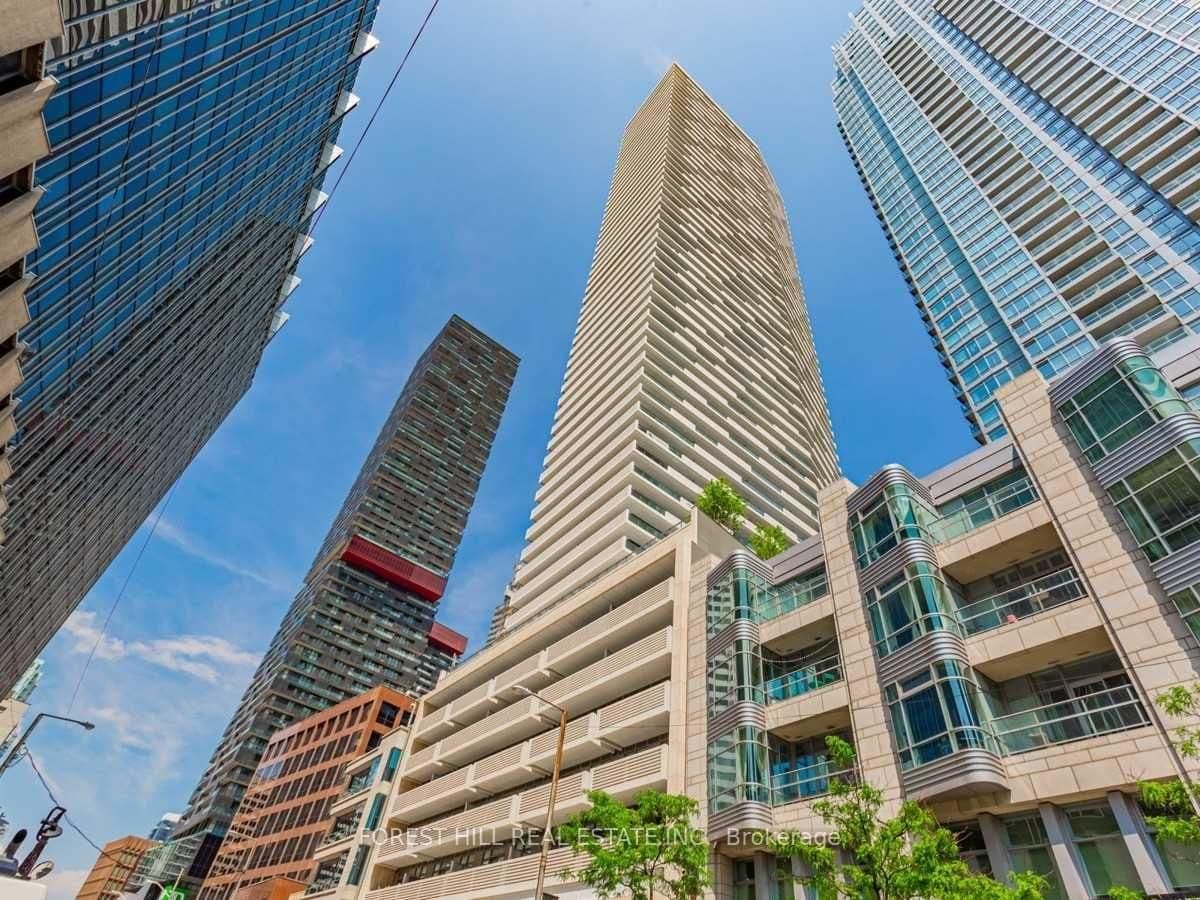 2221 Yonge Street, Unit 5702