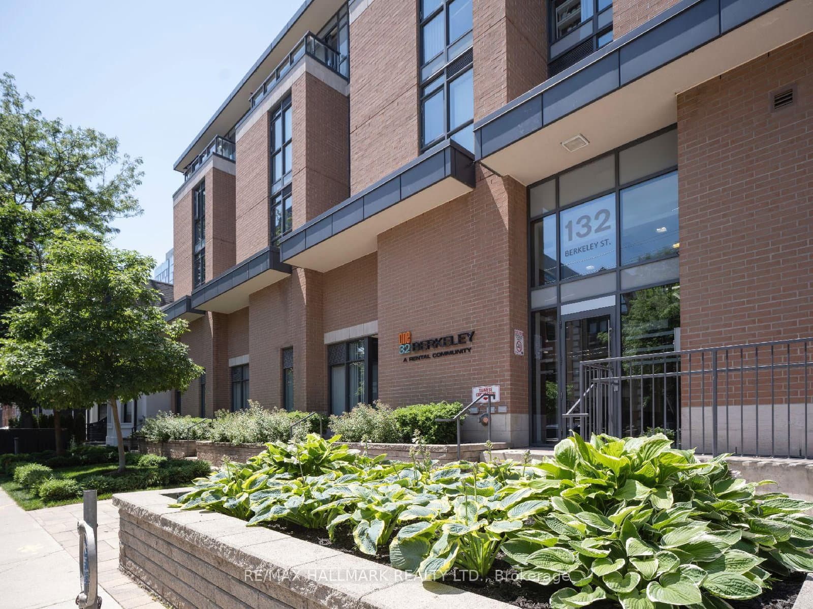 132 Berkeley Street, Unit 704