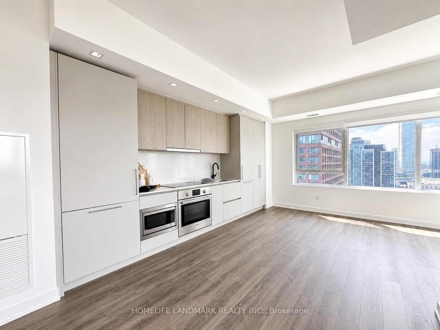 609 Sherbourne Street, Unit 3904