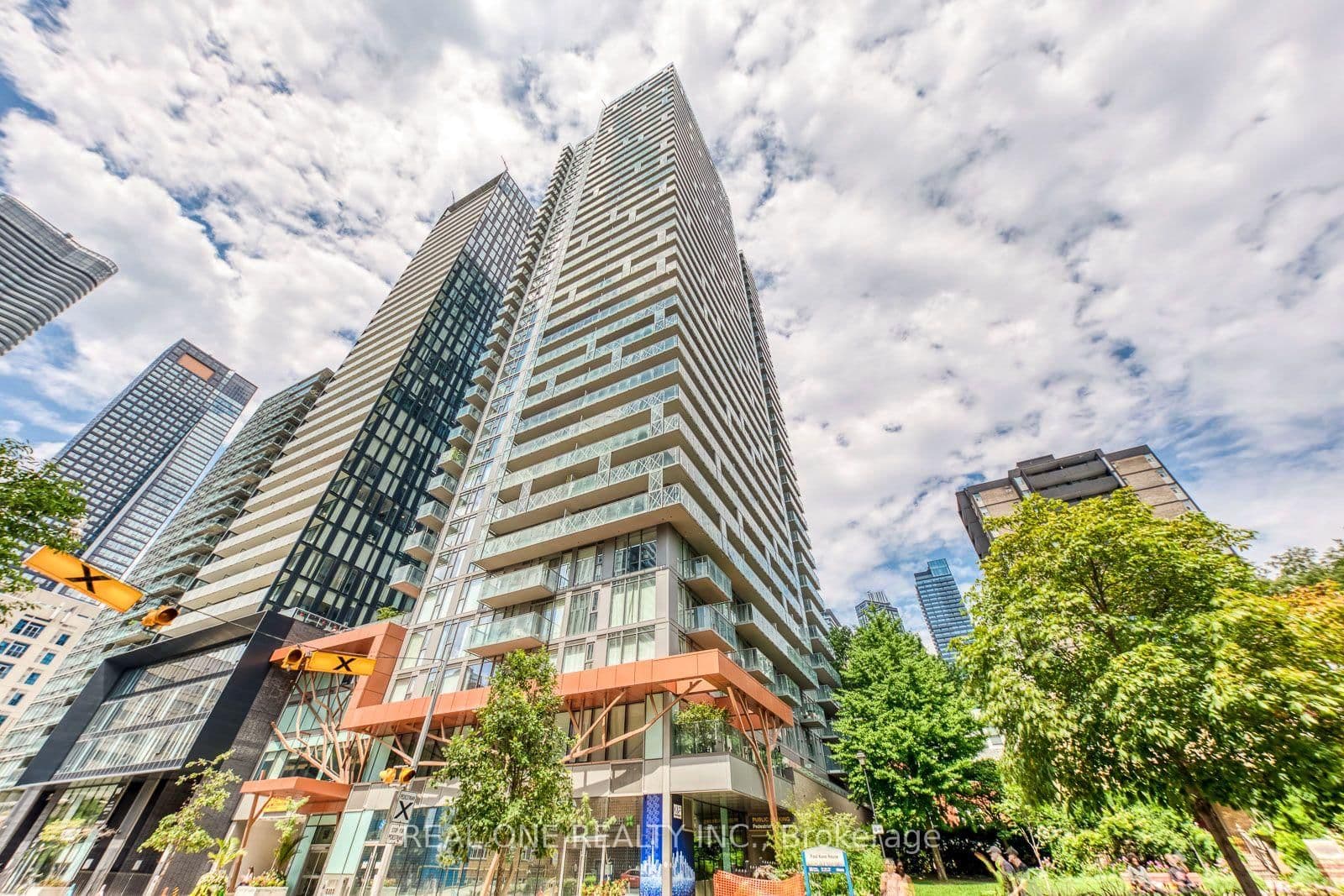 #3706 - 50 Wellesley Street E