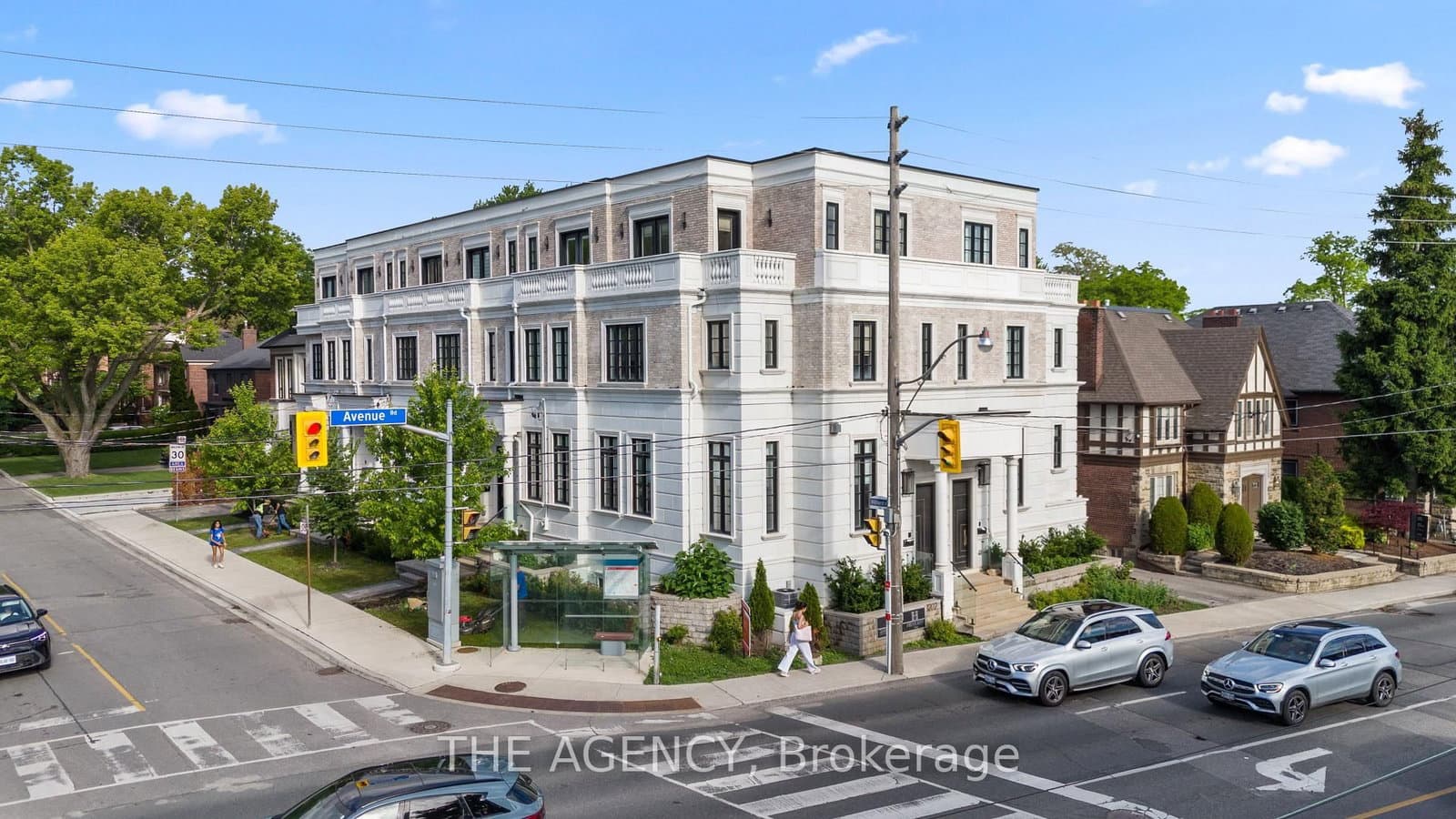 30 Hillhurst Boulevard