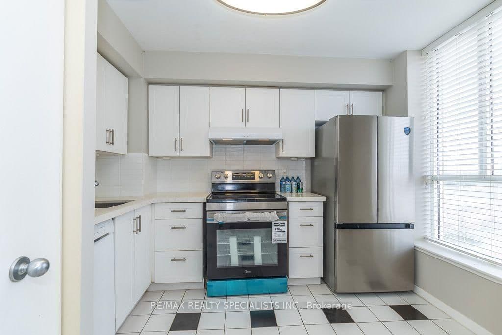 #1309 - 21 Overlea Boulevard