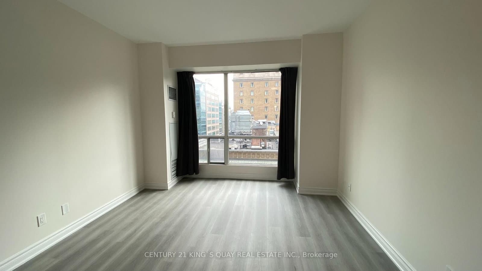 #1214 - 7 King Street E