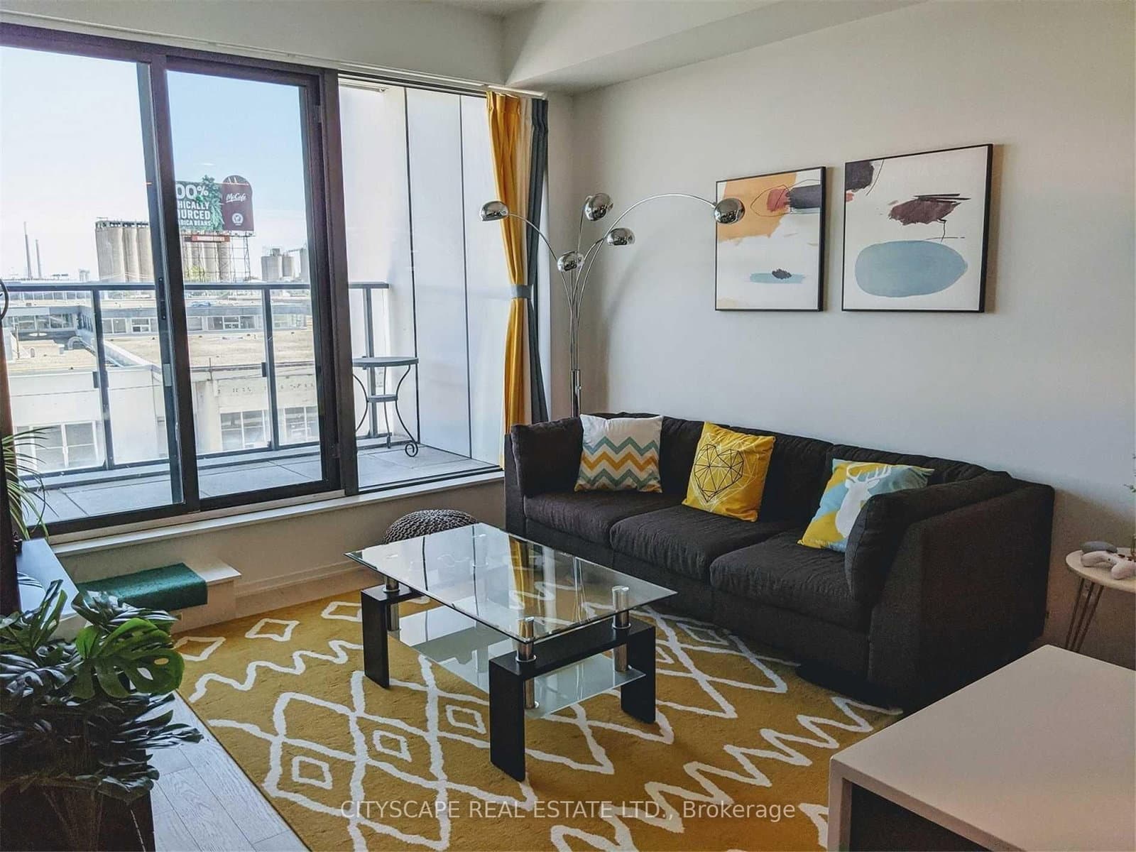 #206 - 12 Bonnycastle Street