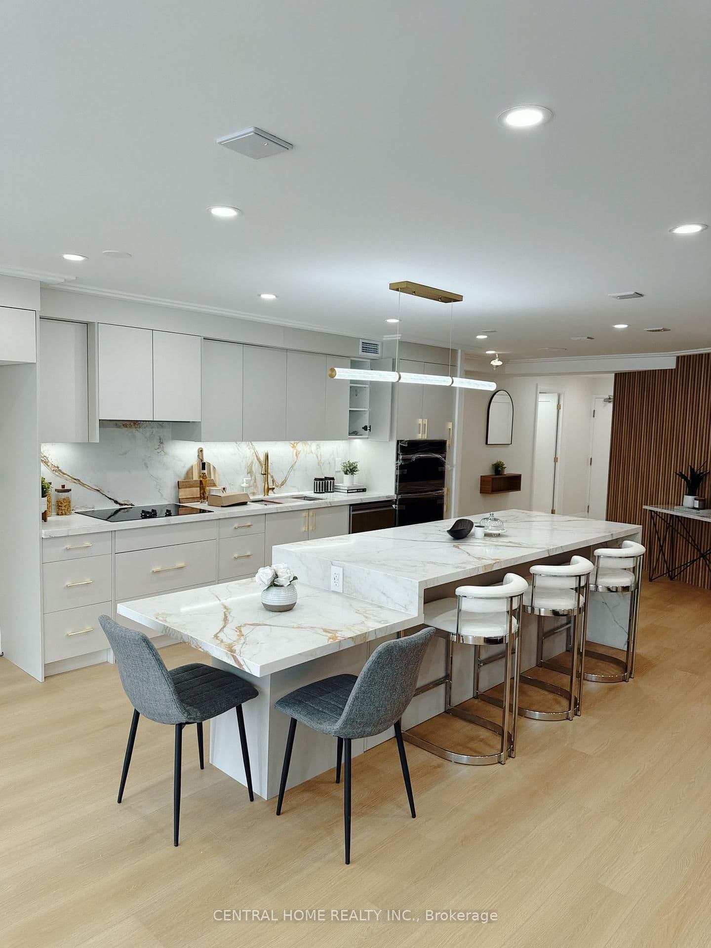 #302 - 85 SKYMARK Drive