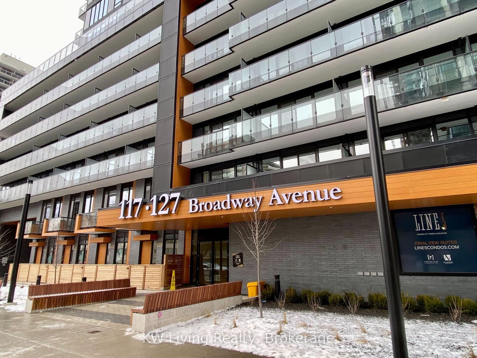 117 Broadway Avenue, Unit 612
