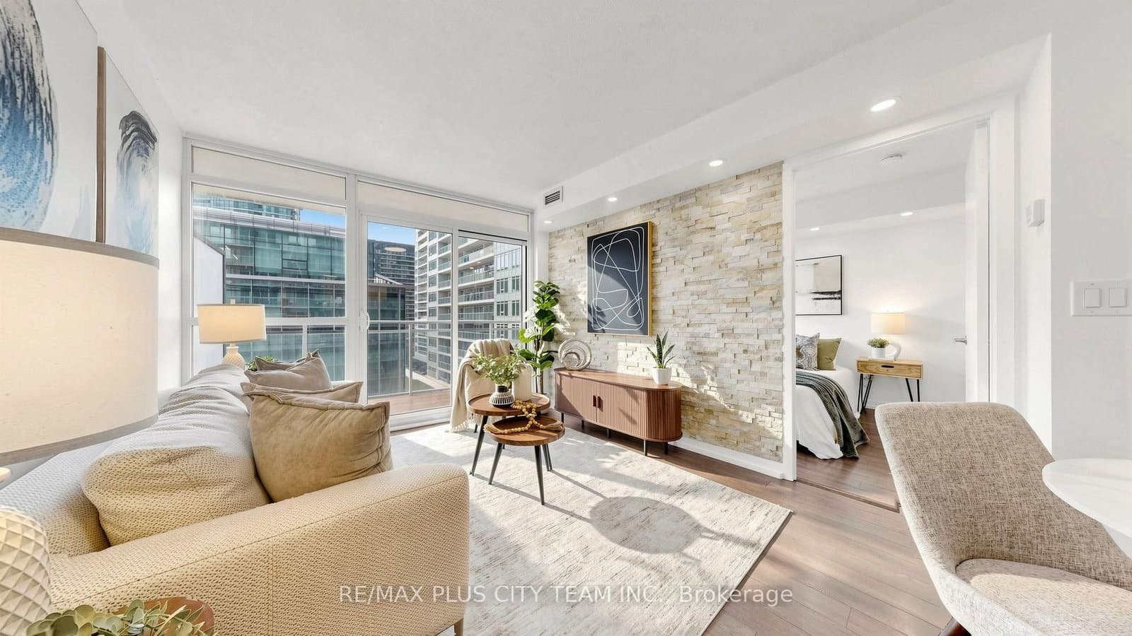 #1103 - 38 Dan Leckie Way