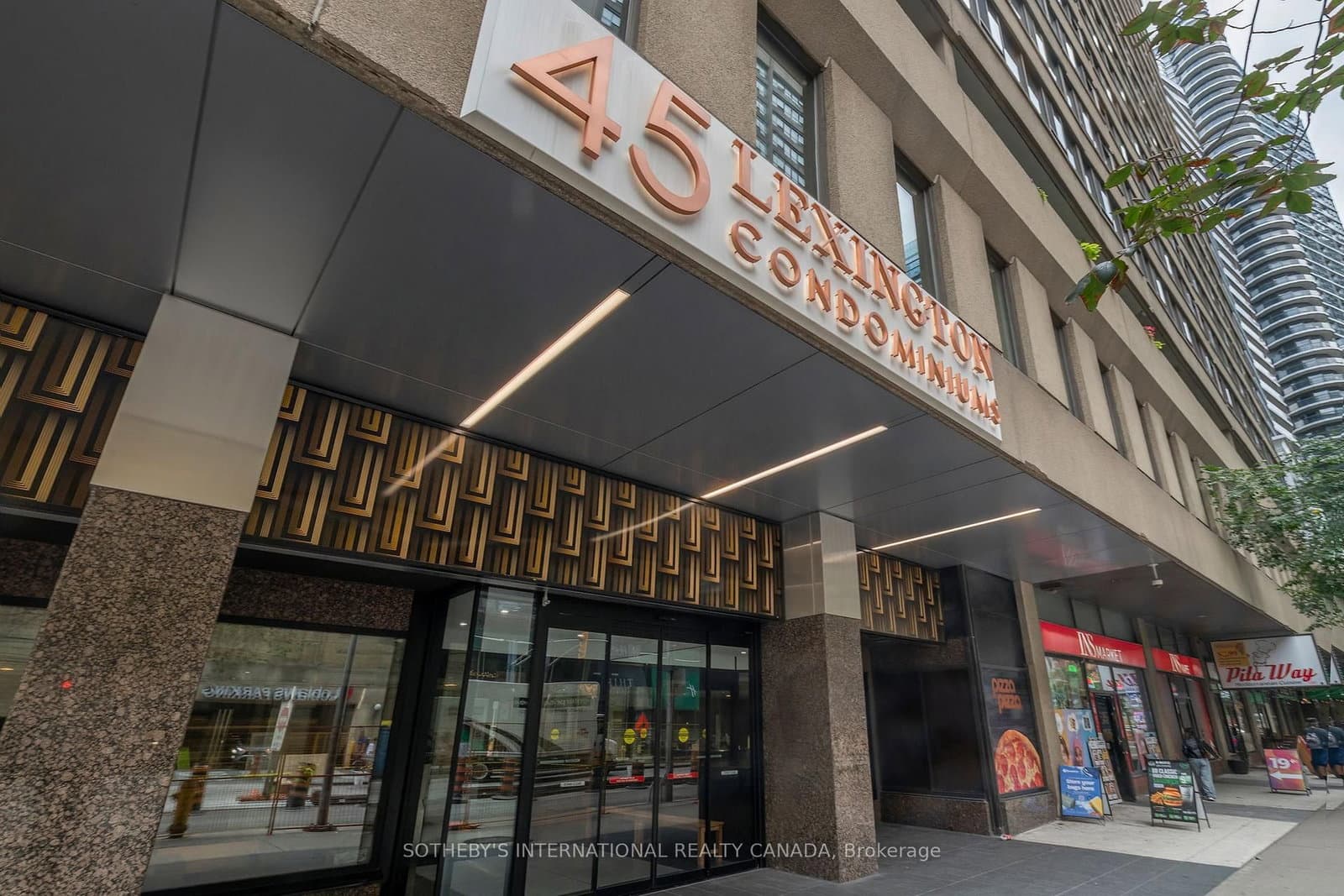 #1707 - 45 Carlton Street