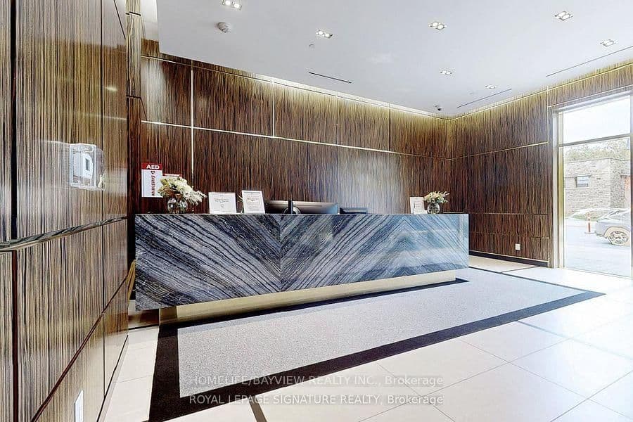 #203 - 3018 Yonge Street W